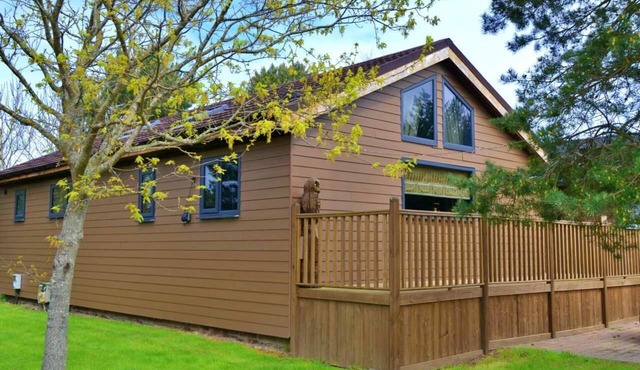 Tawitawoo Lodge with Hot Tub