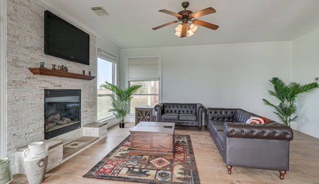 Taylor Home on 65 Acre Ranch, 2 Mi to Granger Lake
