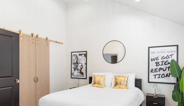 Taylor Swift Eras Inspired Home-10 min to Broadway Sleeps 10