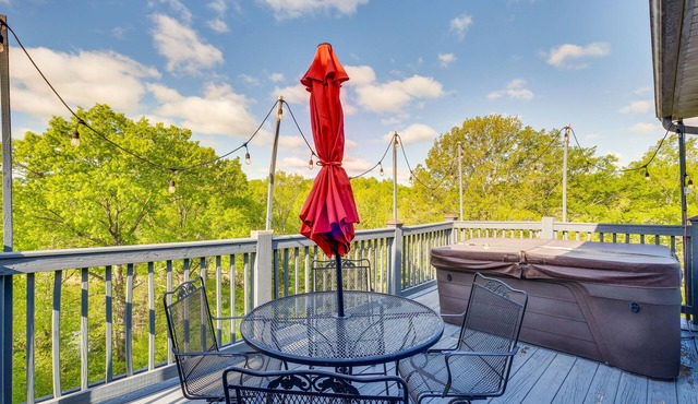 Taylorsville Cottage w/Hot Tub & Lake Access!