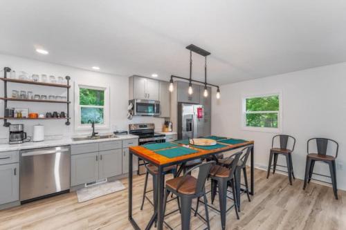 TB-13 Thunder Bay Resort Cabin 13