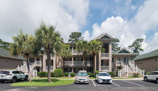 TB 3J True Blue 3rd floor Condo Close to Pawleys Island Great view