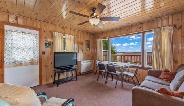 TB5 Thunder Bay Resort Cabin#5