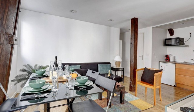 TBS 341 - Superb apartment in Paris