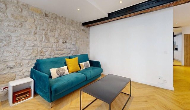 TBS 70 - Charming and elegant apartment in Paris