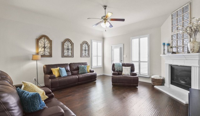 TCH - 3BR/2BA Home in Little Elm - SD
