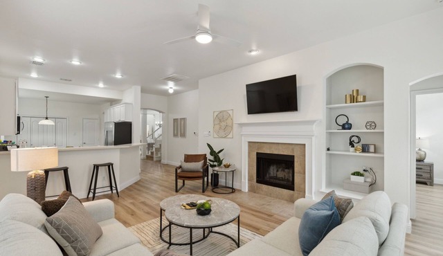 TCH - 5BR/2.5BA Home in Lantana - T3