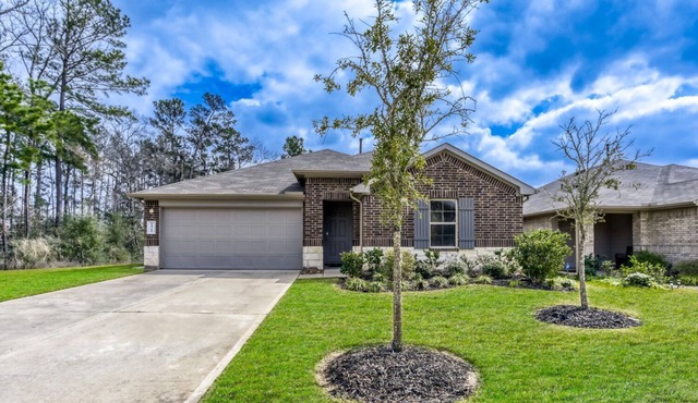 TCH - Comfy 4bd/2ba home in Magnolia w/Workspace
