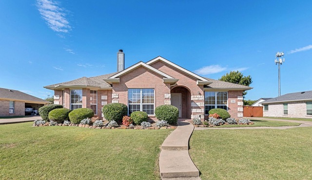TCH - Cozy 3bd/2ba home in Murphy with Office Area