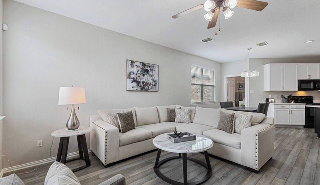 TCH - Cozy 3bd/2ba in Little Elm with Workspace