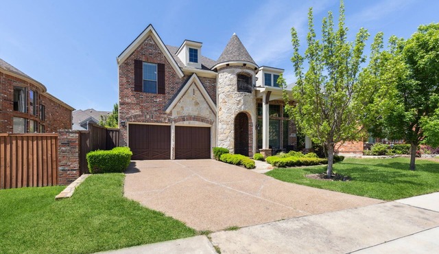 TCH - Spacious 4bd/3.5ba in Plano with Workspace