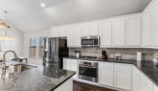TCH - Spacious 4bd/3ba home in Celina with Office