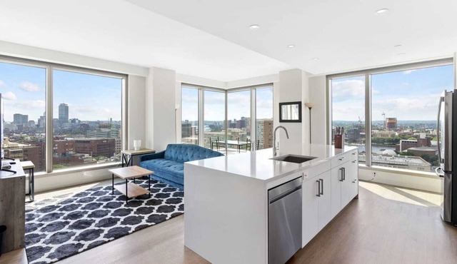 TD Garden apartment apartment in historic west end
