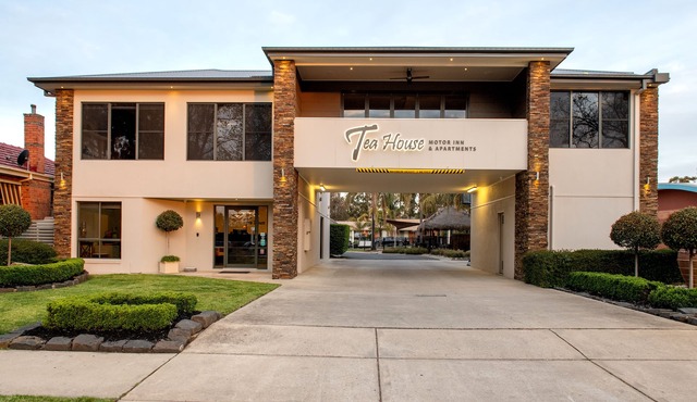 Tea House Motor Inn