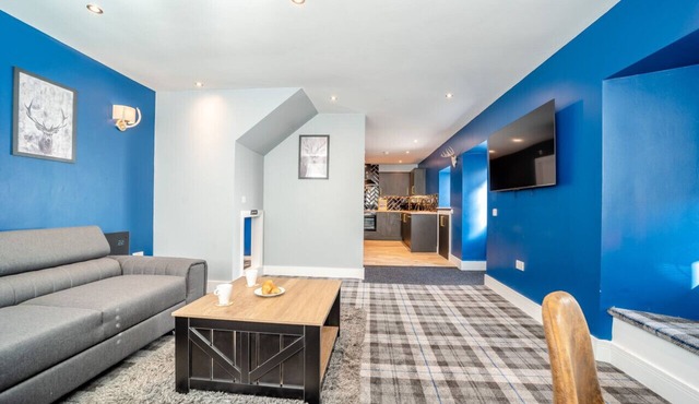 Tea Room - Tarbet - Two Bedroom House, Sleeps 4