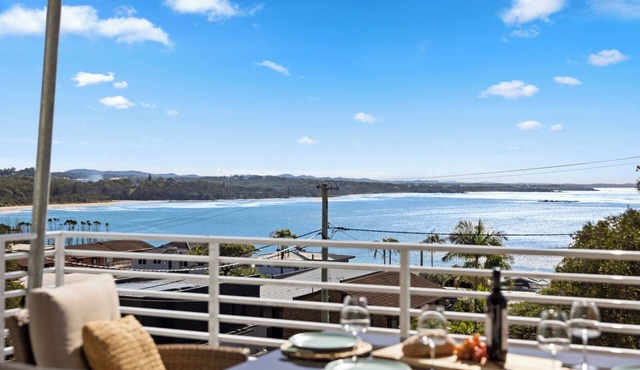 Tea Trees Oceanfront Bliss with Solitary Islands Views |Woolgoolga Retreat