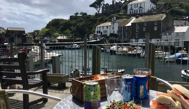 Teana Cottage - sleeps 3 guests in 2 bedrooms