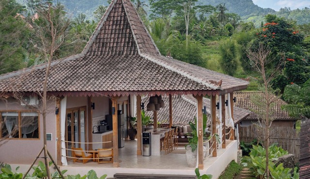 Tebola Joglo Villas