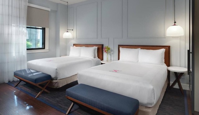 Tech, Comfort, Style: Experience SF's Best at Axiom Hotel | 2 units