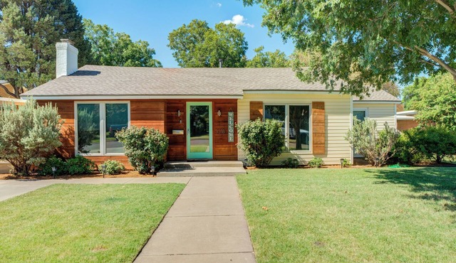 Tech Terrace Retreat 3BD Walk to TTU Hot Tub Parking for 6 cars