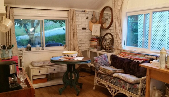 Teeny Tiny Sweet Cottage by the Bay