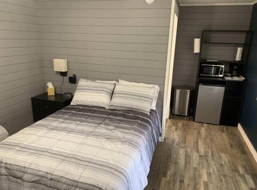 TeePee Room 4 - Newly Renovated
