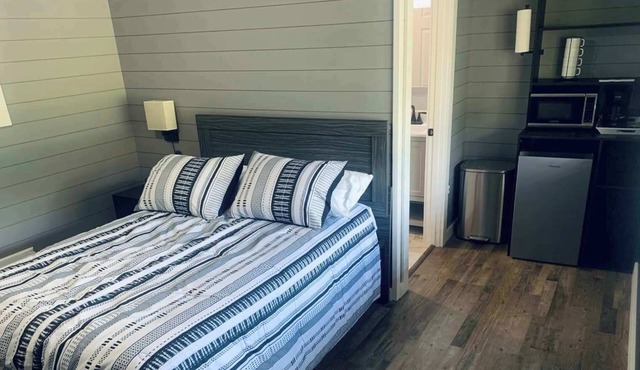 TeePee Room 6- Newly Renovated