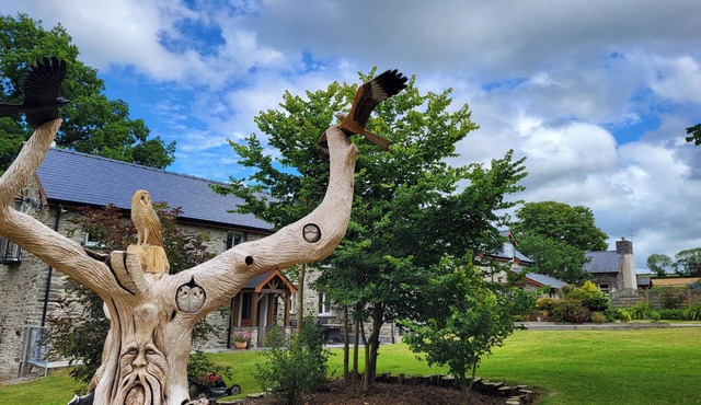 TEIFI COTTAGE, pet friendly, luxury holiday cottage in Cenarth