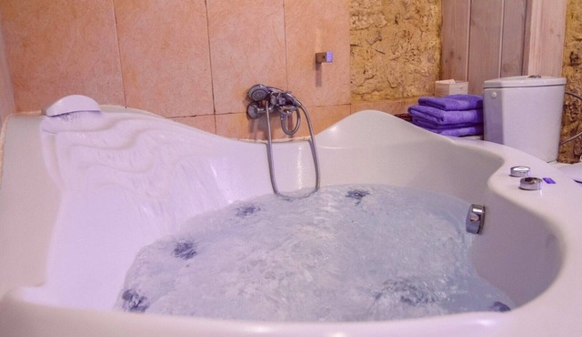 Tejada Apartment with Jacuzzi - Torre San Martín