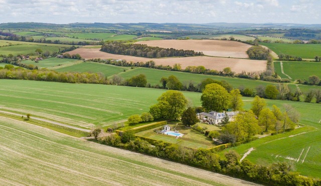 Telegraph House by inspirestays.com - a house that sleeps 10 guests in 4 bedrooms