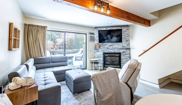 Telemark 5 4 Bedroom Condo by RedAwning