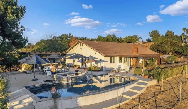 Temecula Wine Country Oasis with Pool Spa Fire Pit Pickleball Views