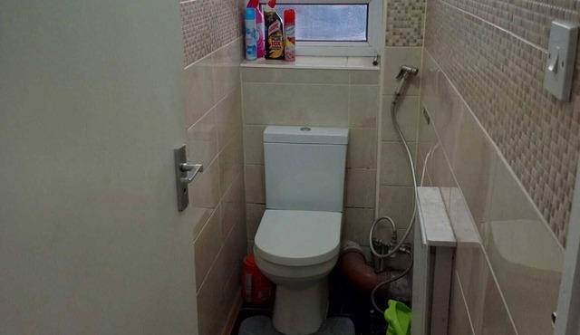 Temporary stay in Upton Park