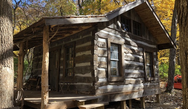 Ten Acre Treehouse, “Fort Henry Log Cabin”. Sleeps 2-4