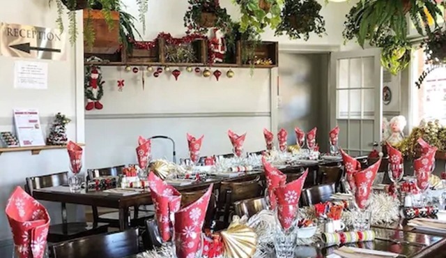 Ten Dollar Town Motel