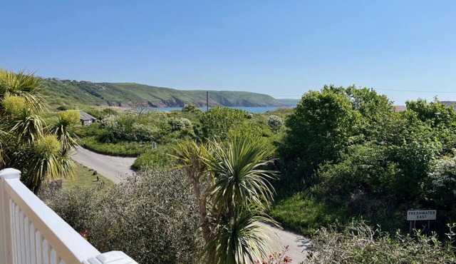 Tenby Lodge - Three Bedroom House, Sleeps 6