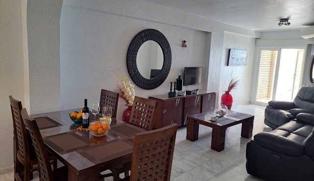Tengerparti 3 szobás apartman a playa Los Locoson