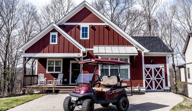 Tennessee Cabin with Hot Tub and Boating Access.