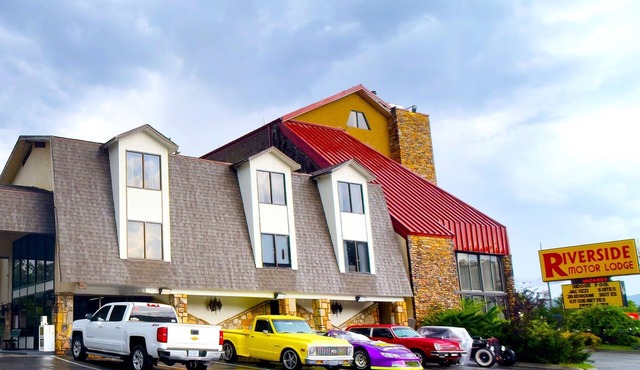 Tennessee Mountain Lodge Riverside by OYO