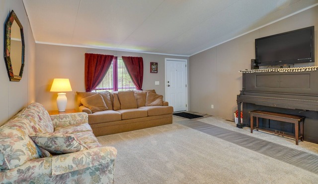 Tennessee Vacation Rental ~ 2 Mi to Windrock Park!