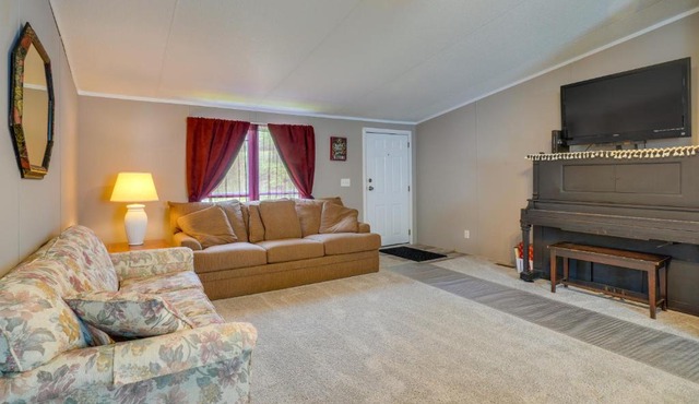 Tennessee Vacation Rental about 2 Mi to Windrock Park!