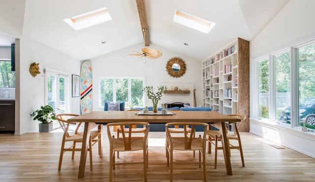 Tennis, Pool & Garden Compound with guest House:Hamptons Retreat