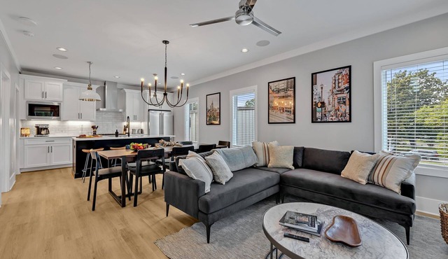 Tenor - Private Rooftop - 8 mins to Broadway