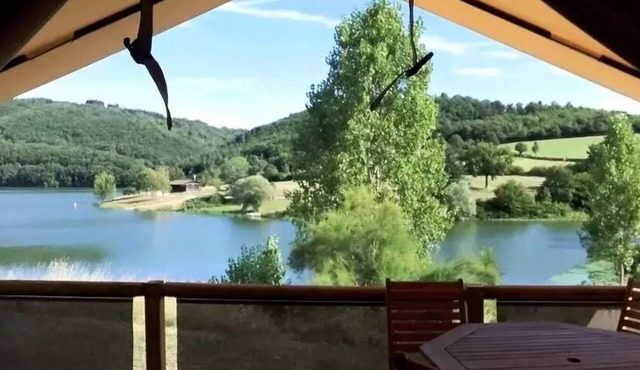 Tent Safari Lodge Nature facing the lake 5 persons