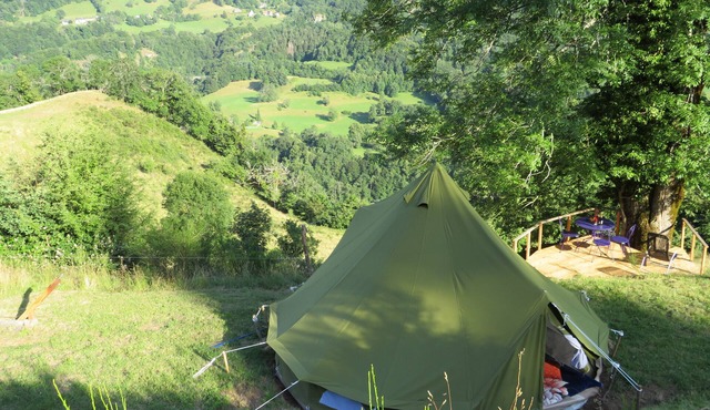Tente en Site Isolé et Naturel à 1000 Mètre D'altitude