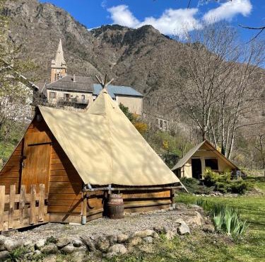 Tente pour 2 personnes en pleine nature