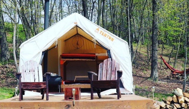 Tentrr Signature Site - The Algonquin Gitigaan