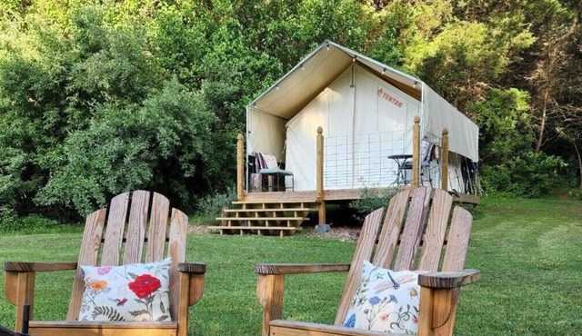 Tentrr Signature Site - Evensong Farm - Autumn Olive - Coleman Outfitted Site