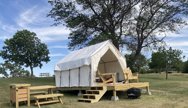 Tentrr State Park Site - Nebraska Sherman SRA – East Ridge Lakeview I – Single