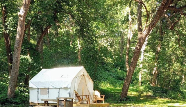 Tentrr State Park Site - Nebraska Ponca State Park - Woodland K - Single Camp